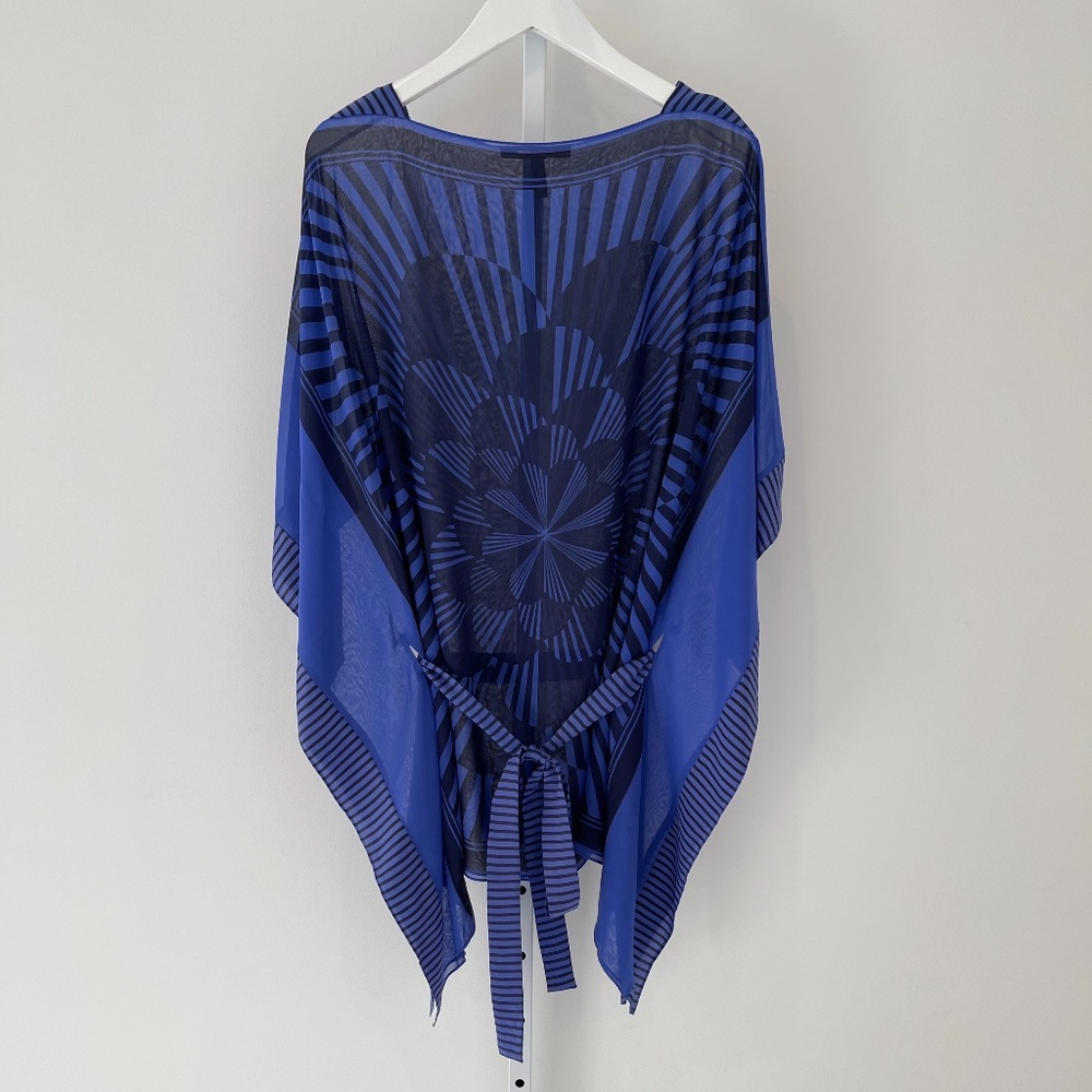 BCBG BLUE BLACK BELTED PONCHO TOP SIZE XS NWOTS!